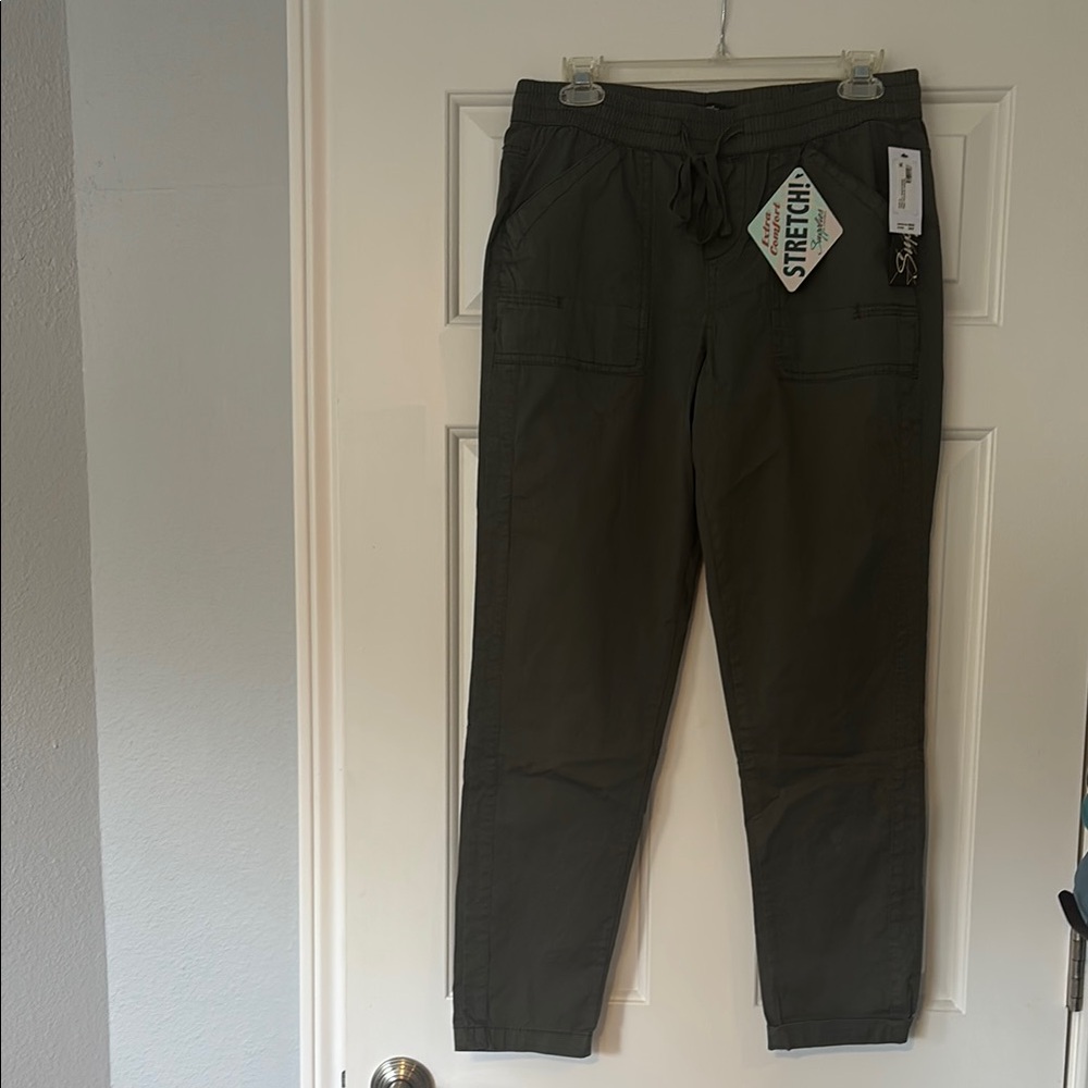 Women’s Olive Stretch Pants